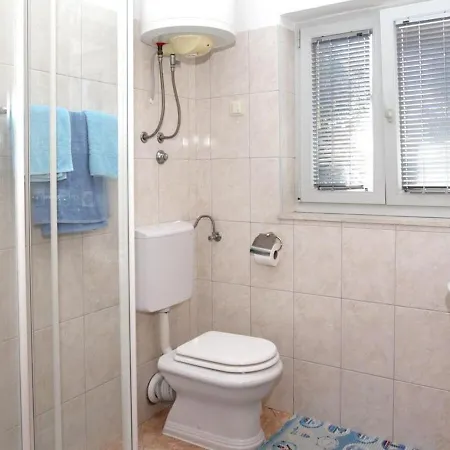 公寓 Mari 佩特坎内