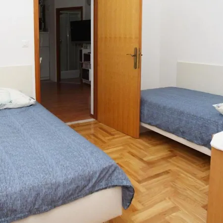 Mari 公寓 佩特坎内