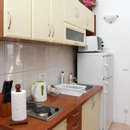 公寓 Mari 佩特坎内