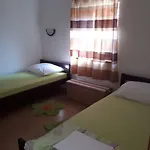 Mari * Petrcane