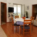 Mari Apartment